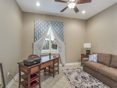 Naples Home 905042
