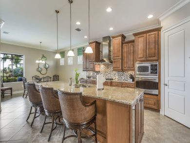 Naples Home 905042