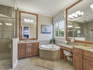 Naples Home 905042