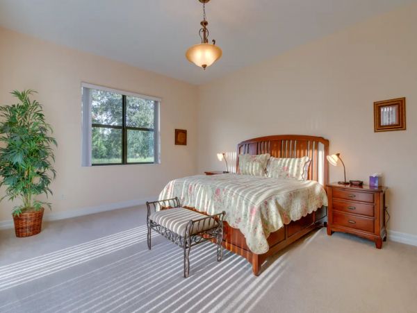 Four Bedroom Home in Naples with Private Pool and Spa