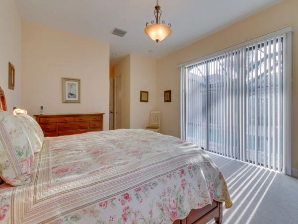 Four Bedroom Home in Naples with Private Pool and Spa
