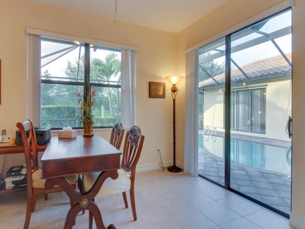 Four Bedroom Home in Naples with Private Pool and Spa