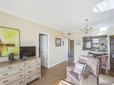 Naples Condo 905058