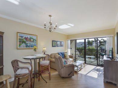 Naples Condo 905058