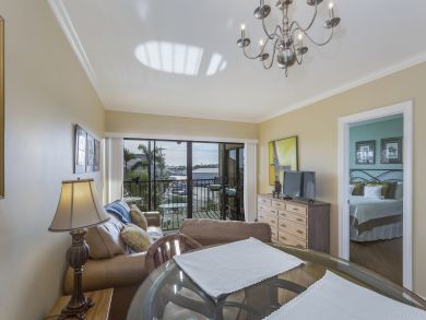 Naples Condo 905058