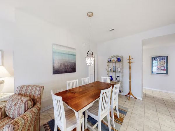 Destin Vacation Home Sleeps Ten Guests