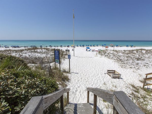 Destin Vacation Home Sleeps Ten Guests