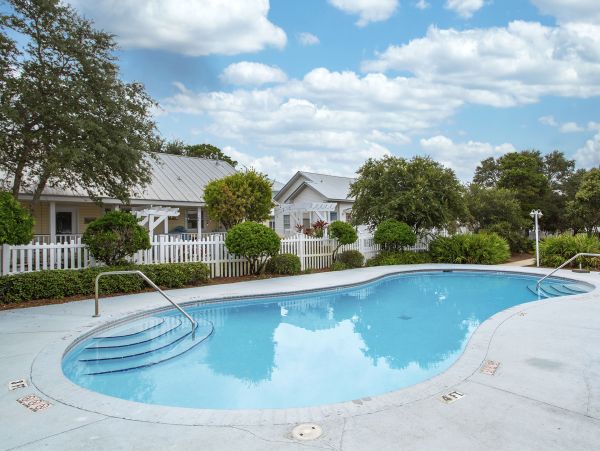Destin Vacation Home Sleeps Ten Guests