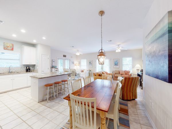 Destin Vacation Home Sleeps Ten Guests
