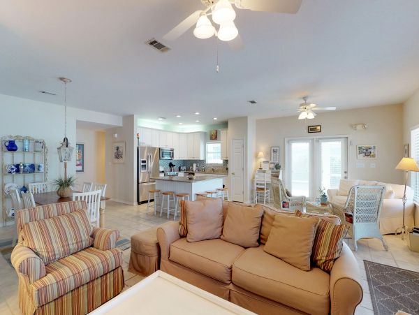 Destin Vacation Home Sleeps Ten Guests