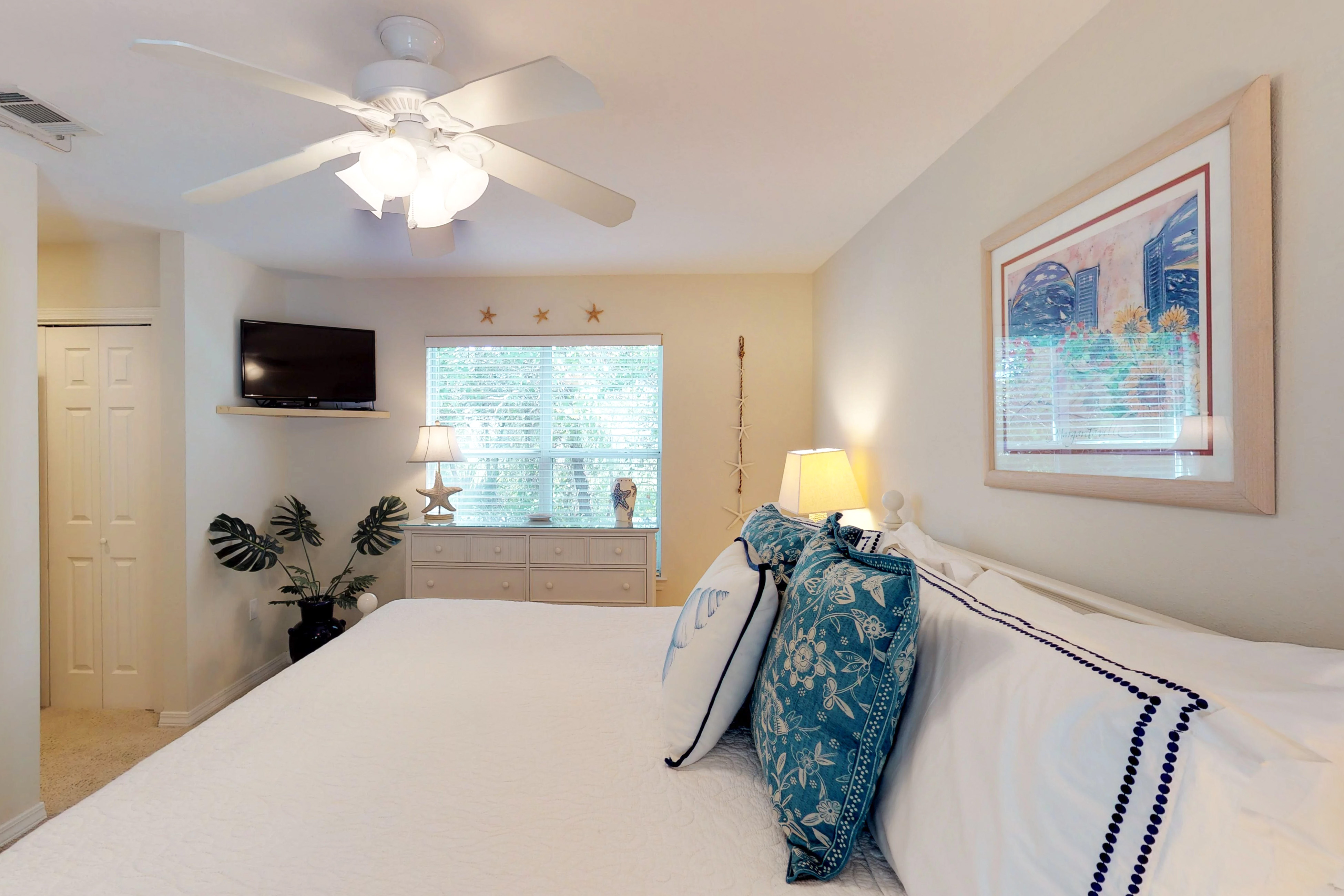 Destin Vacation Home Sleeps Ten Guests