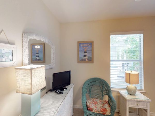 Destin Vacation Home Sleeps Ten Guests