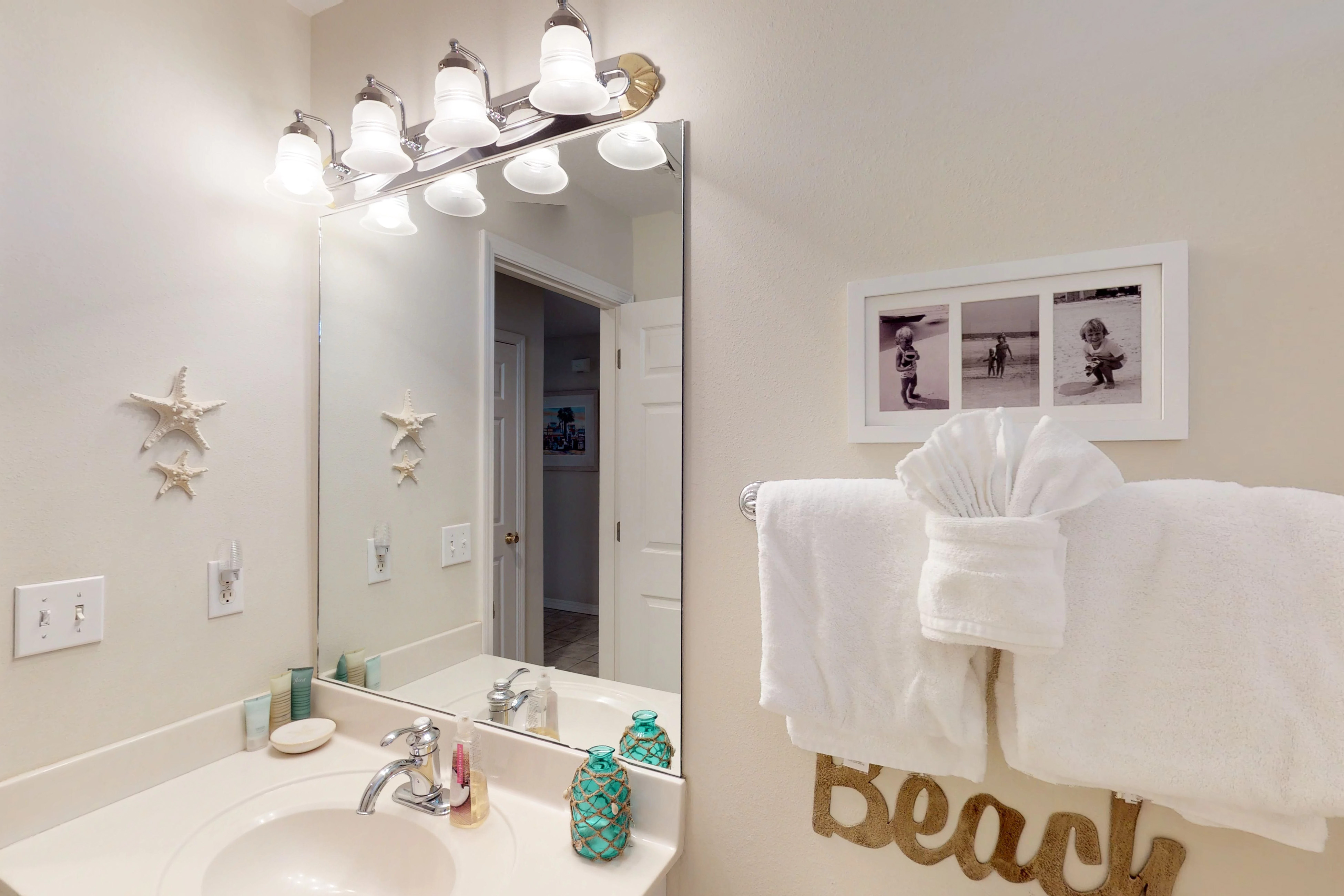 Destin Vacation Home Sleeps Ten Guests