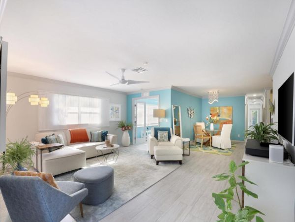 Naples 3 Bedroom Home with Patio & Dog Friendly