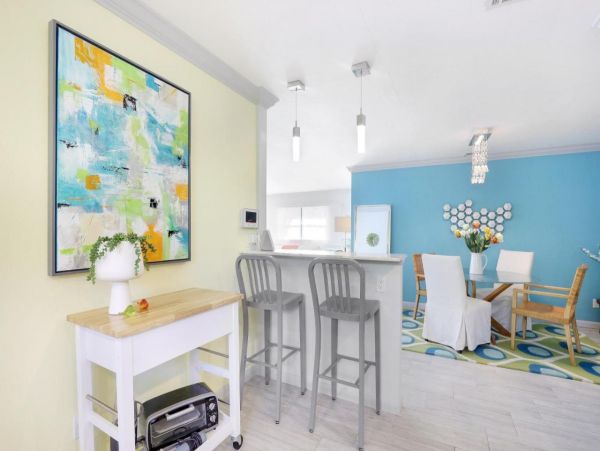 Naples 3 Bedroom Home with Patio & Dog Friendly