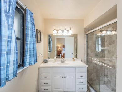 Naples Home 905073