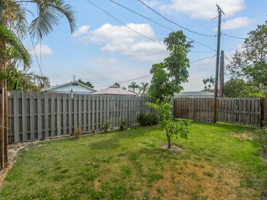 Naples Home 905073