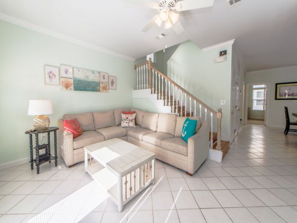 Sleeps 24 Guests in Main House and the Carriage House Destin