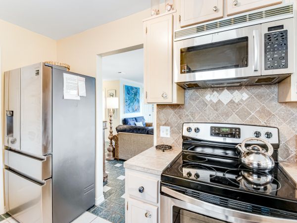 Four Bedroom Home Sleeps 12Guests