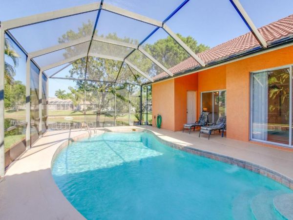 Great View Vacation Home Naples, Pool & Location