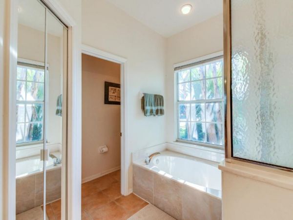 Great View Vacation Home Naples, Pool & Location