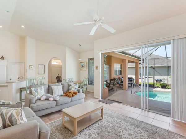 Great View Vacation Home Naples, Pool & Location