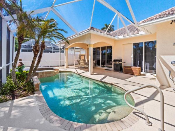 Beautiful Naples Home with 3 Bedrooms & Private Pool