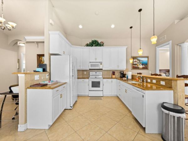 Beautiful Naples Home with 3 Bedrooms & Private Pool