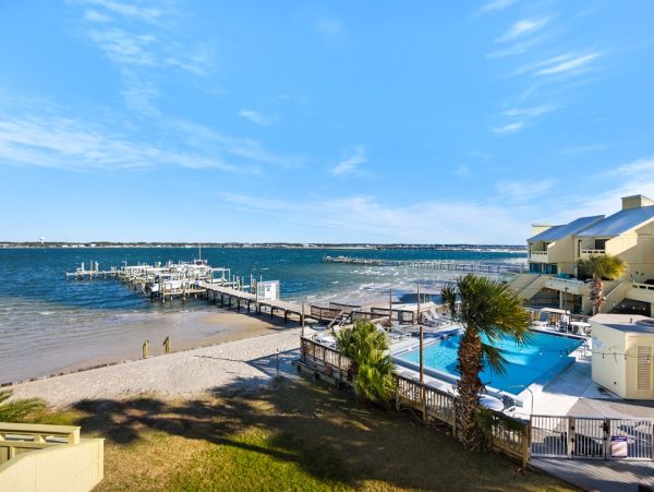 Navarre Beach Waterfront Rental - Florida Vacation Townhome