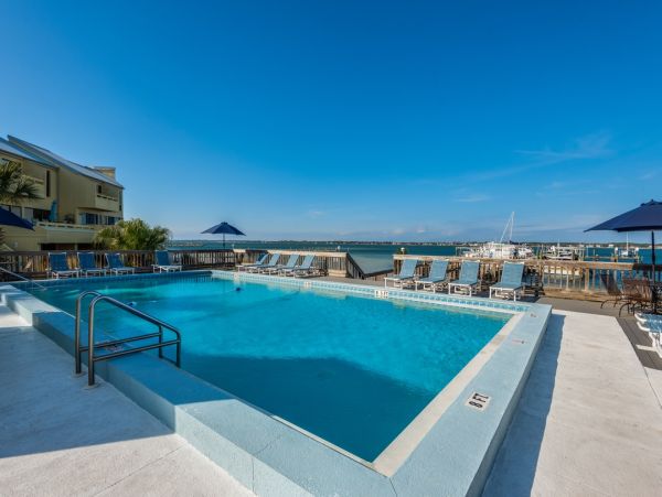 Navarre Beach Waterfront Rental - Florida Vacation Townhome