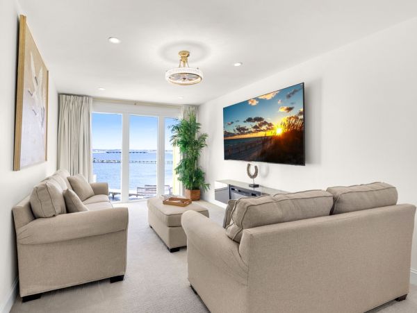 Navarre Beach Waterfront Rental - Florida Vacation Townhome