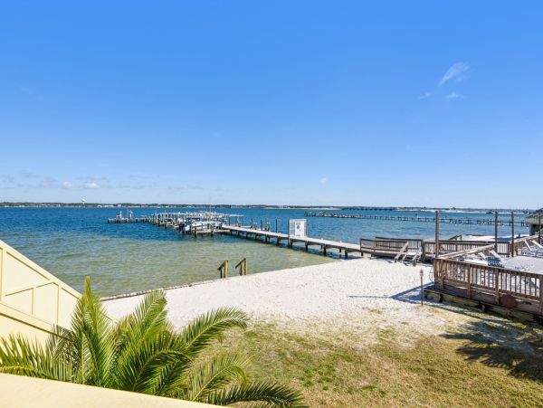 Navarre Beach Waterfront Rental - Florida Vacation Townhome