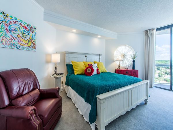 Gulf Views Miramar Vacation Condo Three Bedrooms Sleeps 8