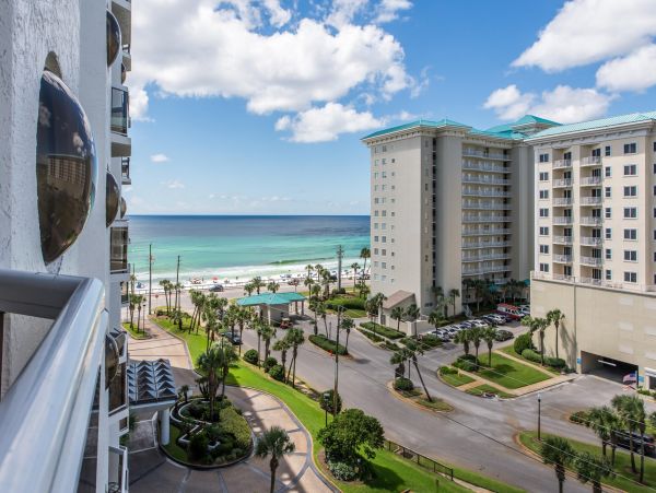 Gulf Views Miramar Vacation Condo Three Bedrooms Sleeps 8
