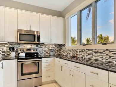 Longboat Key  2 Bedrooms Vacation Condo Sleeps 6 Guests