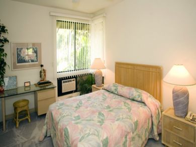 Bedroom with queen bed