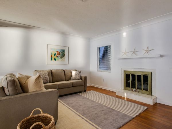 Sarasota Vacation Home Sleeps Six Guests With Bay Views