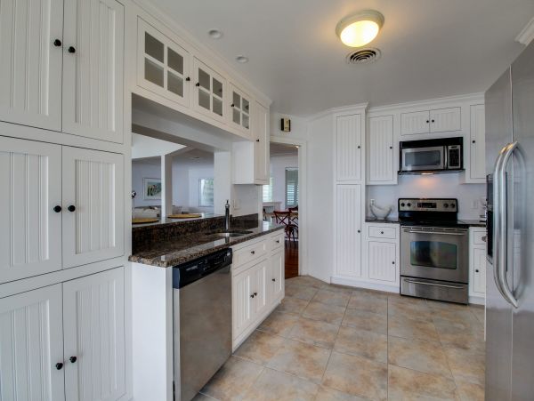 Sarasota Vacation Home Sleeps Six Guests With Bay Views