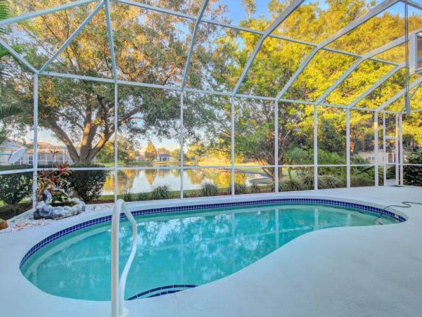 3 Bedroom Vacation Pool Home in Bradenton Sleeps 6