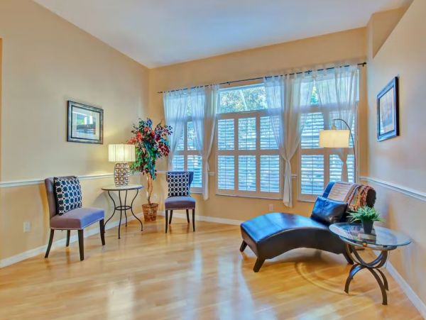 3 Bedroom Vacation Pool Home in Bradenton Sleeps 6