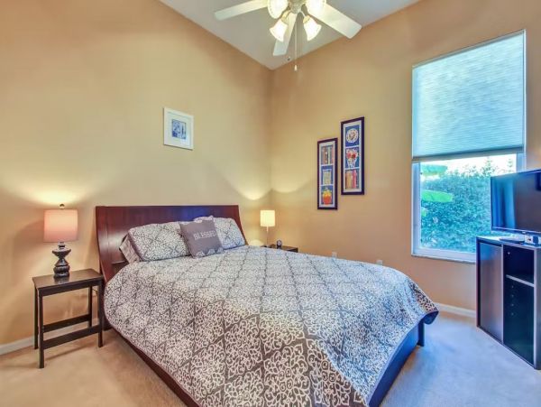 3 Bedroom Vacation Pool Home in Bradenton Sleeps 6