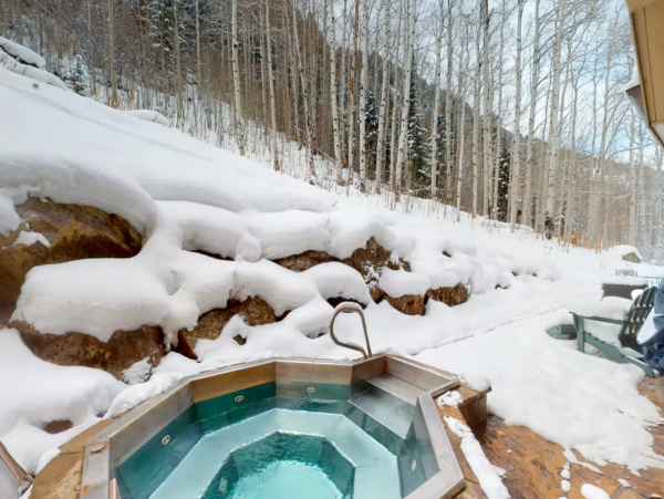Four Bedroom Plus Den Ski Rental in Vail Sleeps 12 Walk to Lift