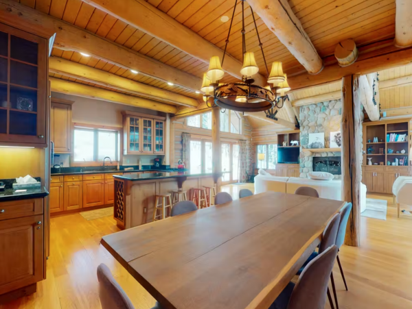 Four Bedroom Plus Den Ski Rental in Vail Sleeps 12 Walk to Lift