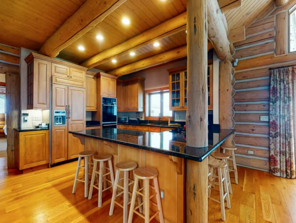 Four Bedroom Plus Den Ski Rental in Vail Sleeps 12 Walk to Lift