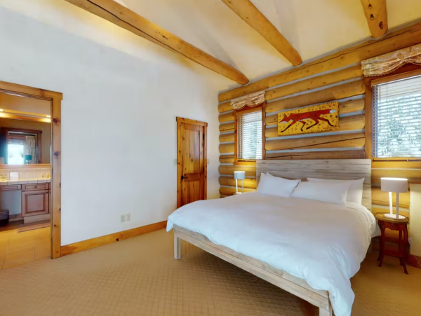 Four Bedroom Plus Den Ski Rental in Vail Sleeps 12 Walk to Lift