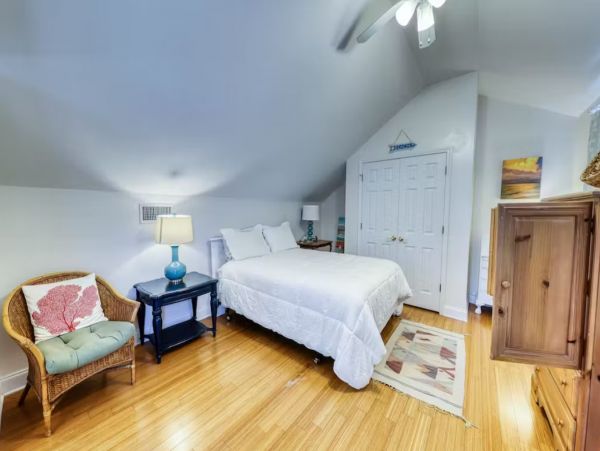 Miramar Beach Deluxe Five Bedroom Vacation Home