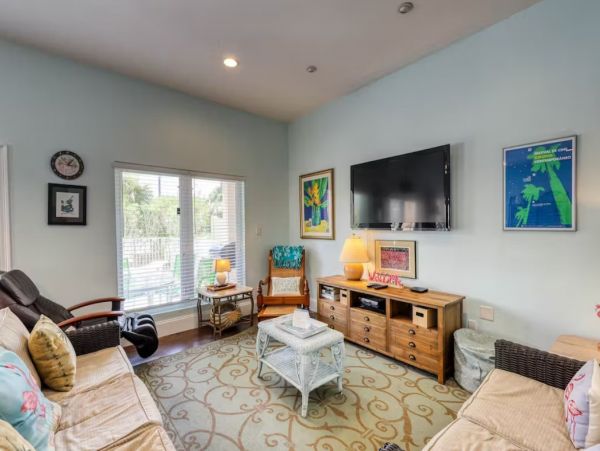 Miramar Beach Deluxe Five Bedroom Vacation Home