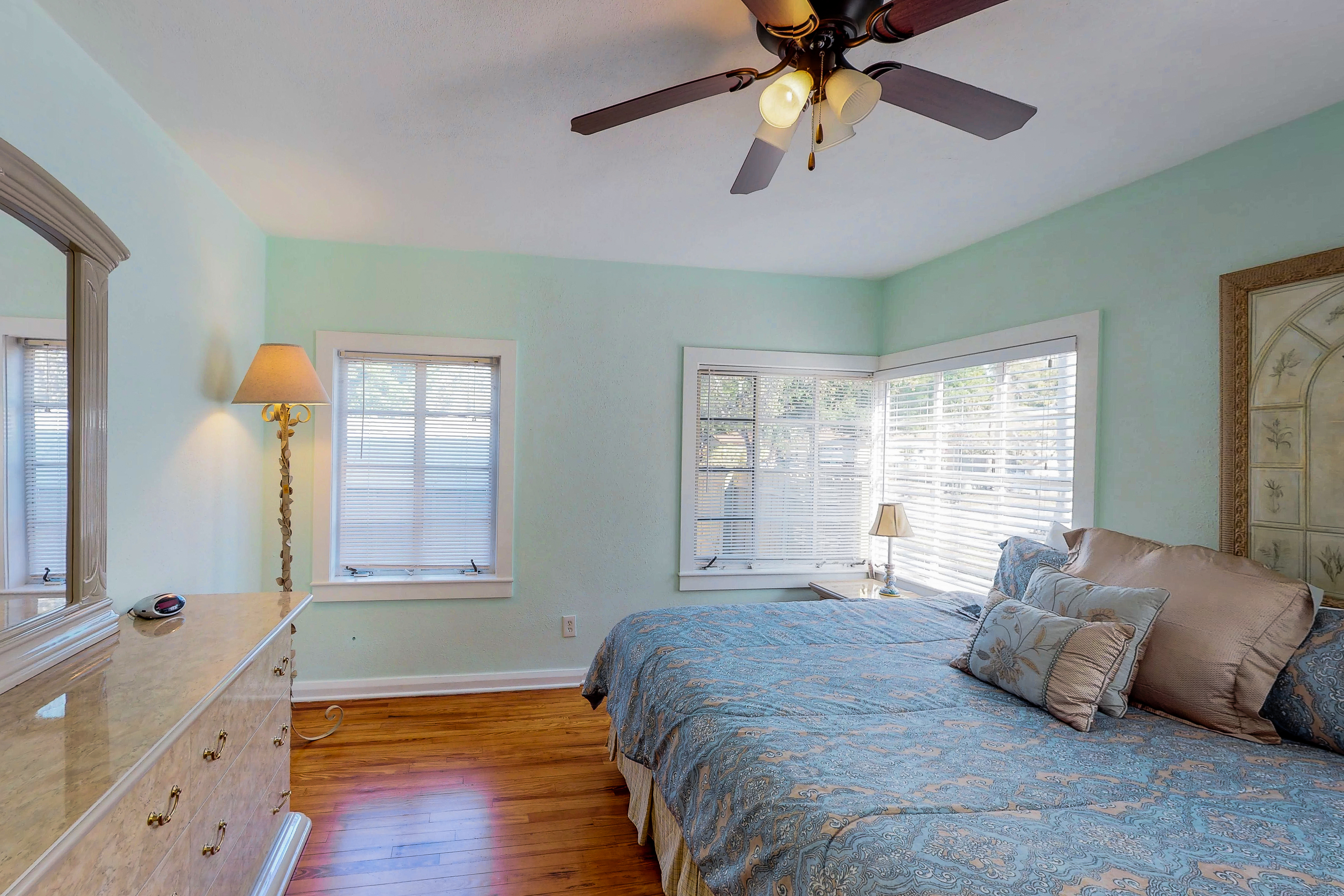Anna Maria Island Holmes Beach Home 905197