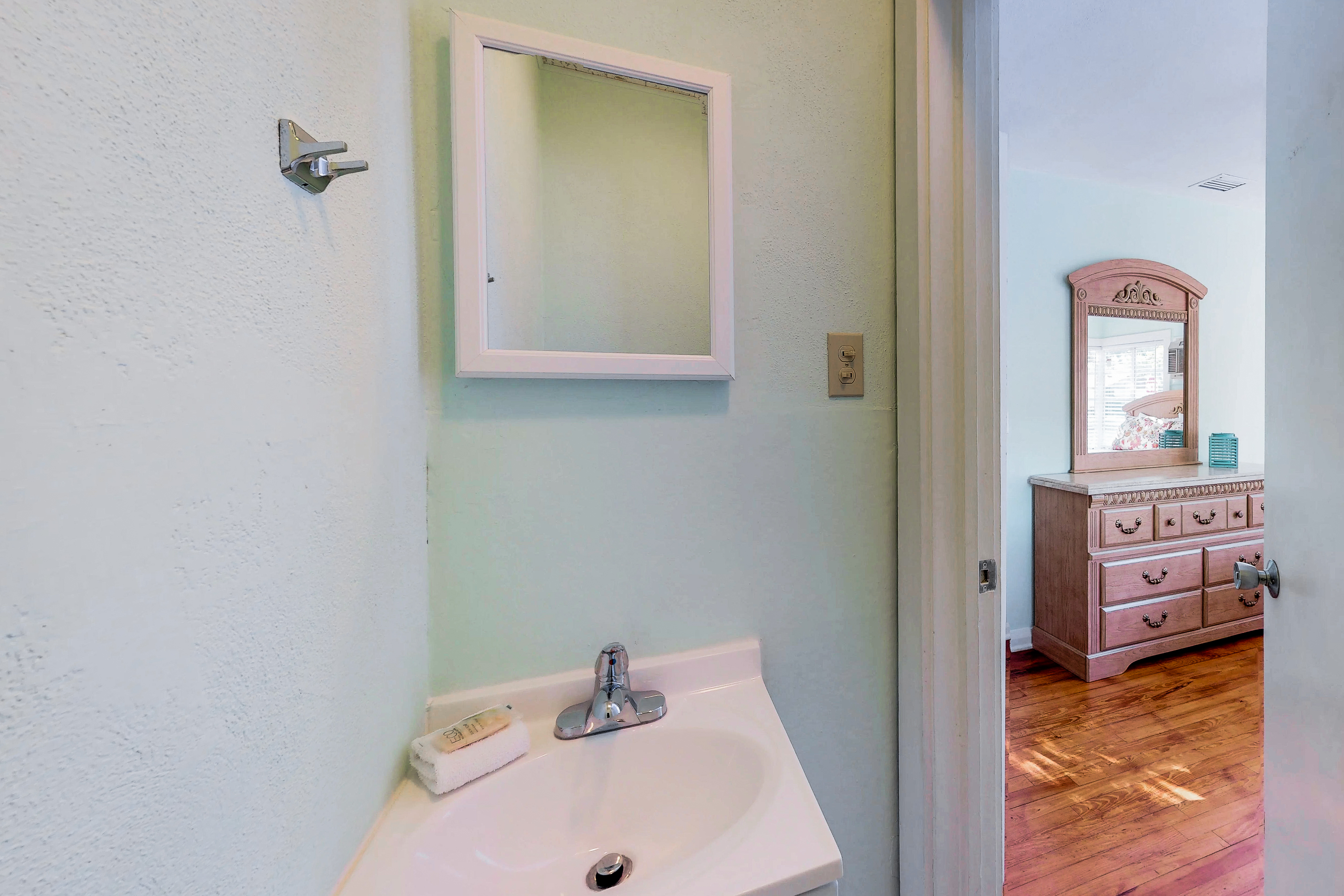 Anna Maria Island Holmes Beach Home 905197