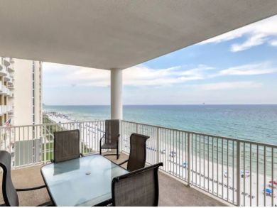 Panama City Vacation Condo Sleeps Ten Guests.